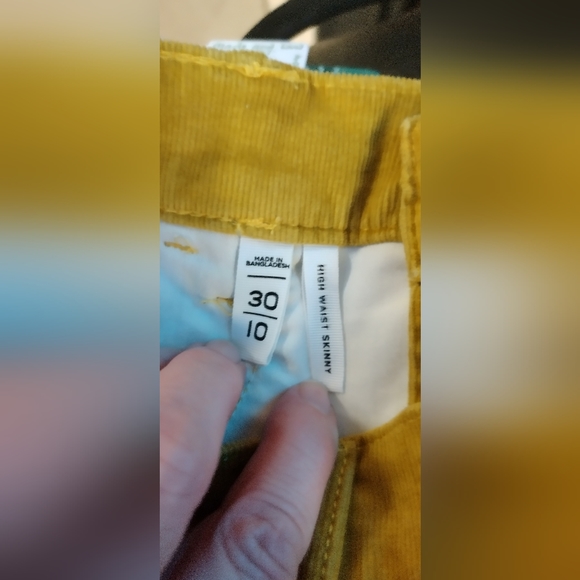 Made and Loved LOFT size 30/10 gold Corduroy pants - Picture 6 of 6